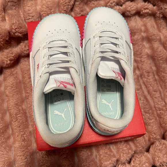 PUMA Toddler girl White Sneakers with Pink and Blue Highlights - Picture 3 of 4